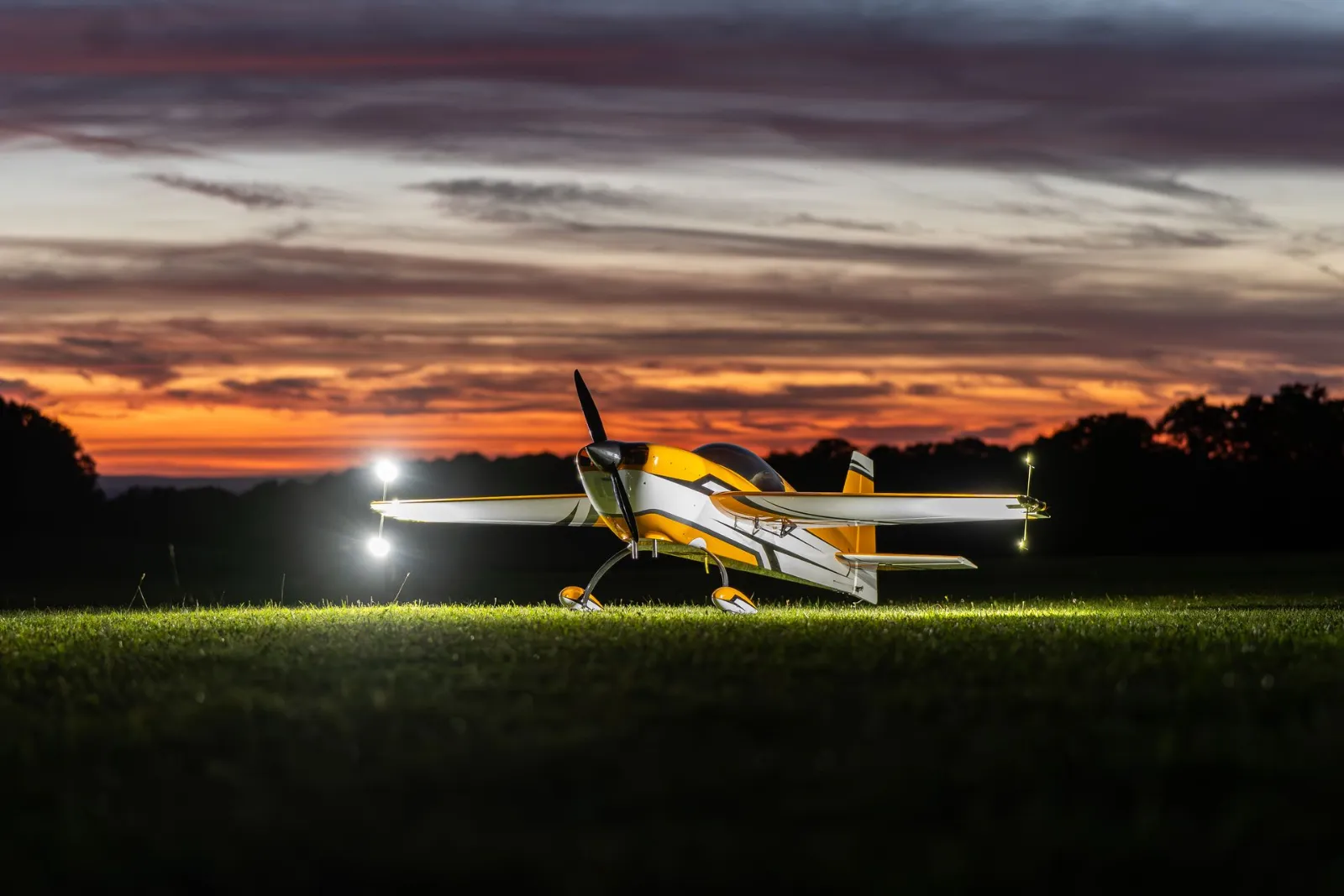 Modell mit Beleuchtung vor Sonnenuntergang